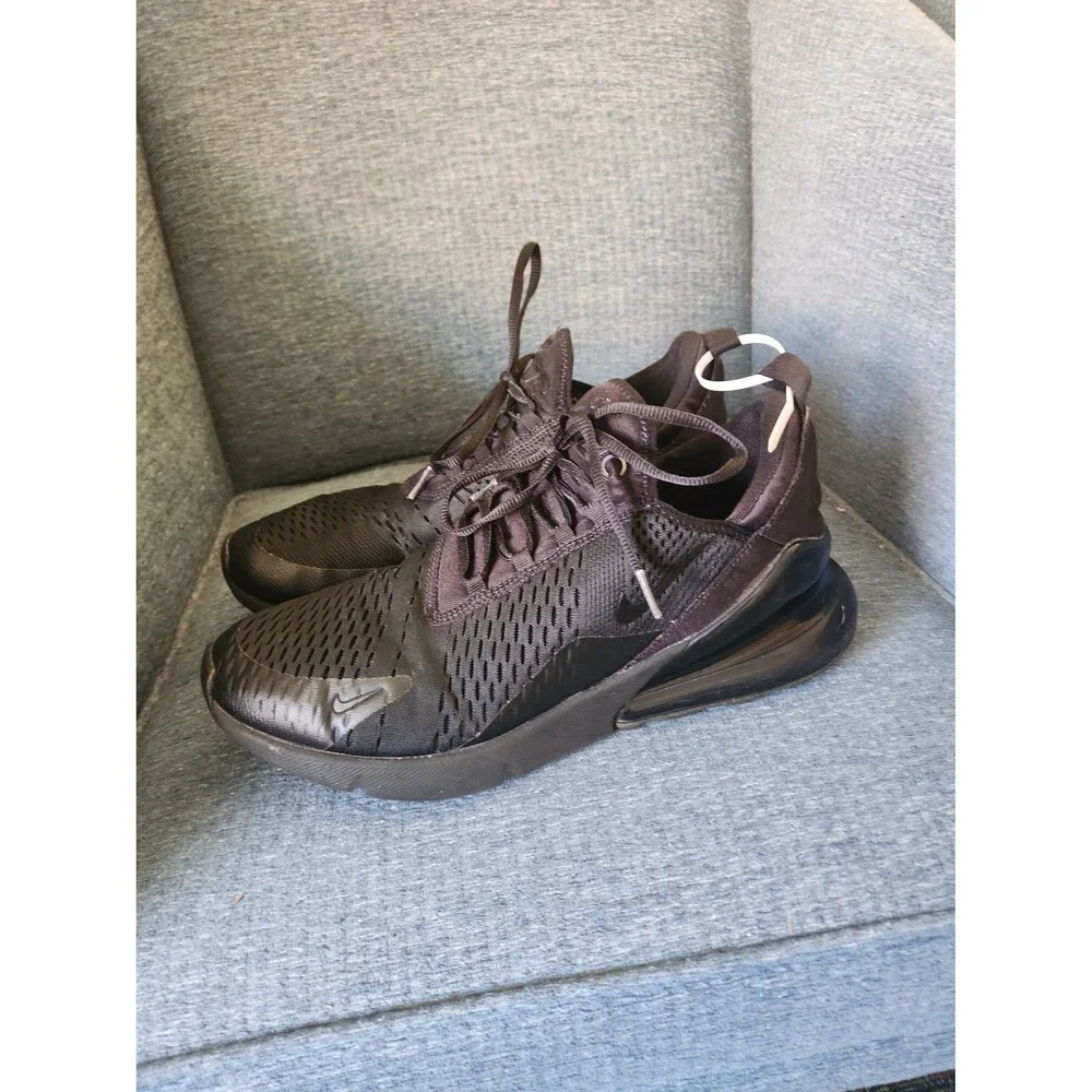 Nike Air Max 270 Women's Sneakers in Triple Black Size 11.5